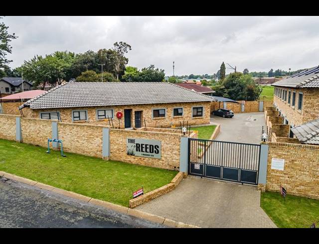 3 BEDROOM TOWNHOUSE FOR SALE IN BRACKENDOWNS